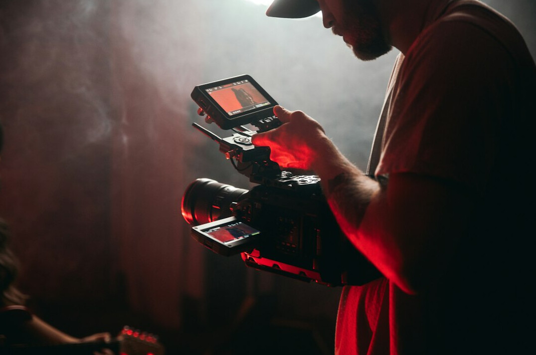 cinematographer lighting film set
